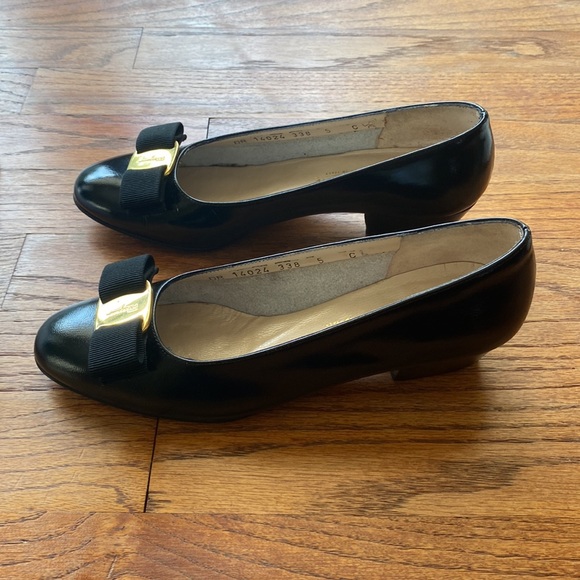 Salvatore Ferragamo Black Leather size 5 - Picture 4 of 11